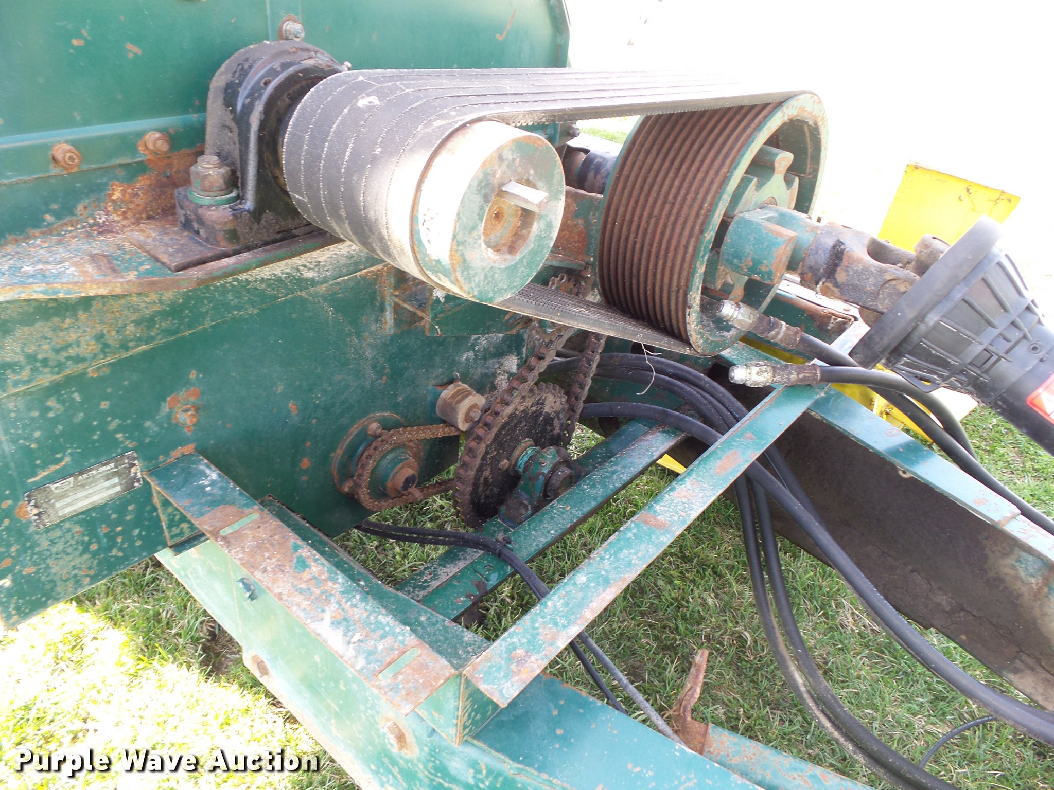 ArtsWay 500 feed grinder/mixer in Winterset, IA Item CB9968 sold Purple Wave