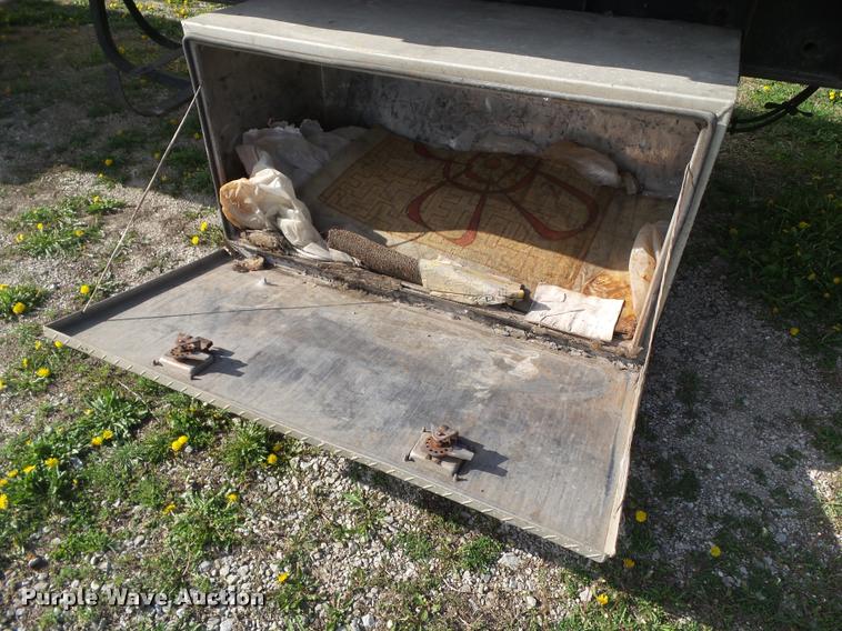 image for item CB9996 1997 Trailmobile F71T-5UAA flatbed trailer