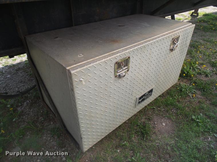 image for item CB9996 1997 Trailmobile F71T-5UAA flatbed trailer