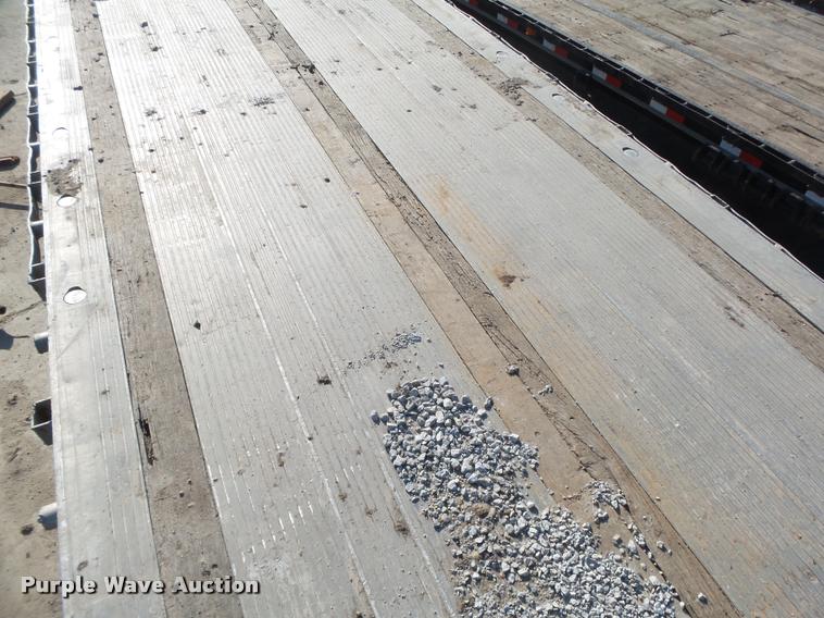 image for item DA0645 1988 East Hi-Boy flatbed trailer