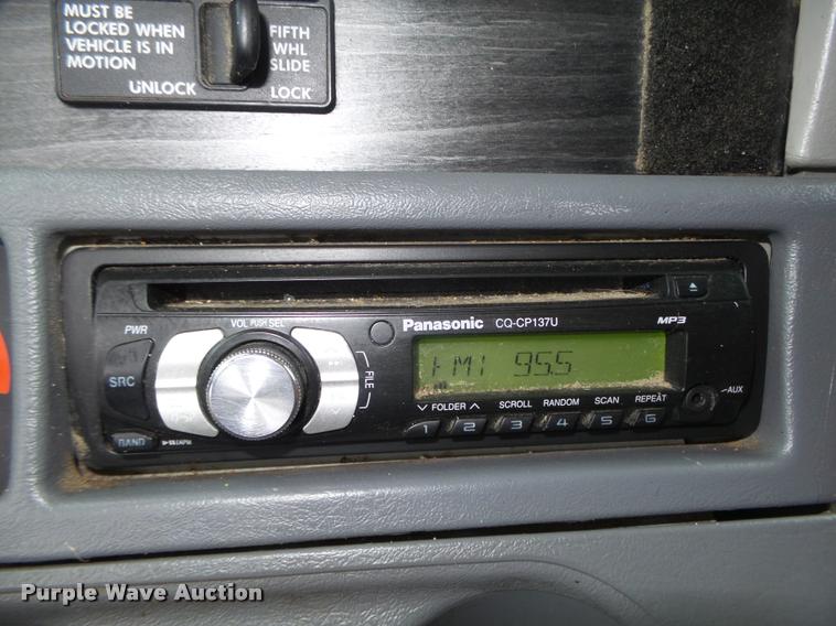 image for item DA0668 2006 Freightliner Columbia CL120 semi truck