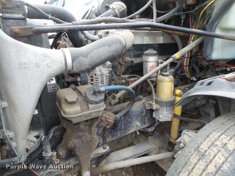 image for item DA0668 2006 Freightliner Columbia CL120 semi truck