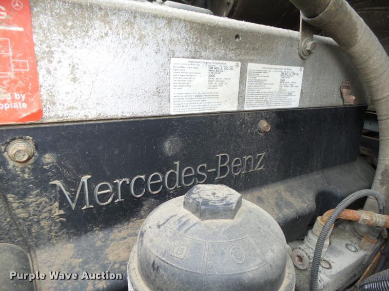 image for item DA0668 2006 Freightliner Columbia CL120 semi truck