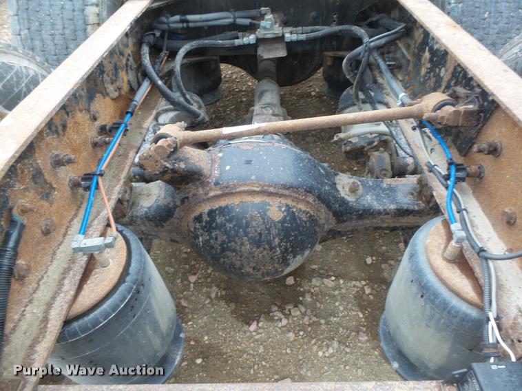 image for item DA0668 2006 Freightliner Columbia CL120 semi truck