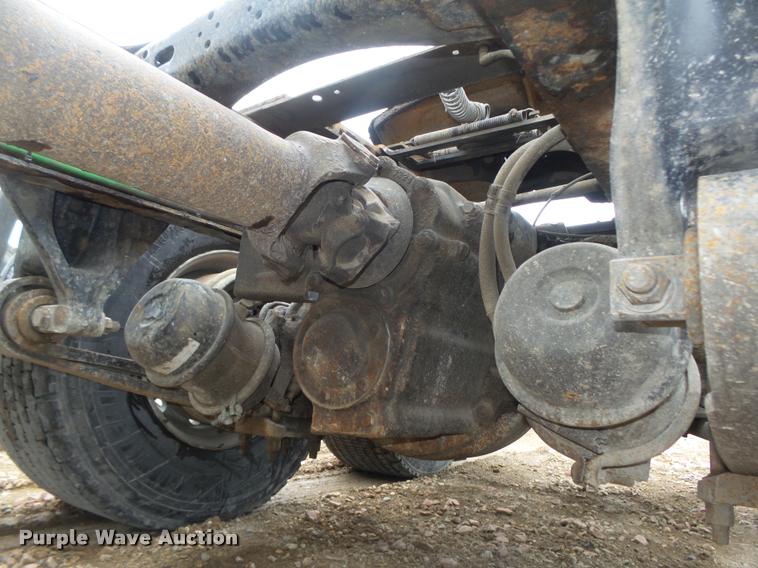 image for item DA0668 2006 Freightliner Columbia CL120 semi truck