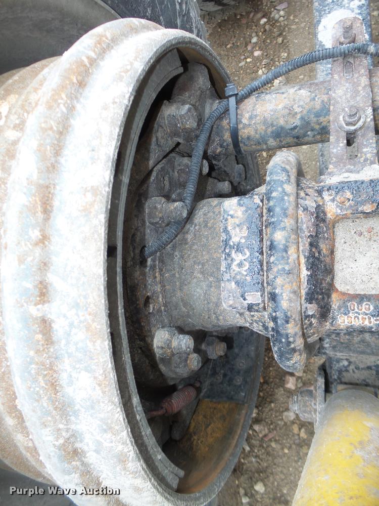 image for item DA0668 2006 Freightliner Columbia CL120 semi truck