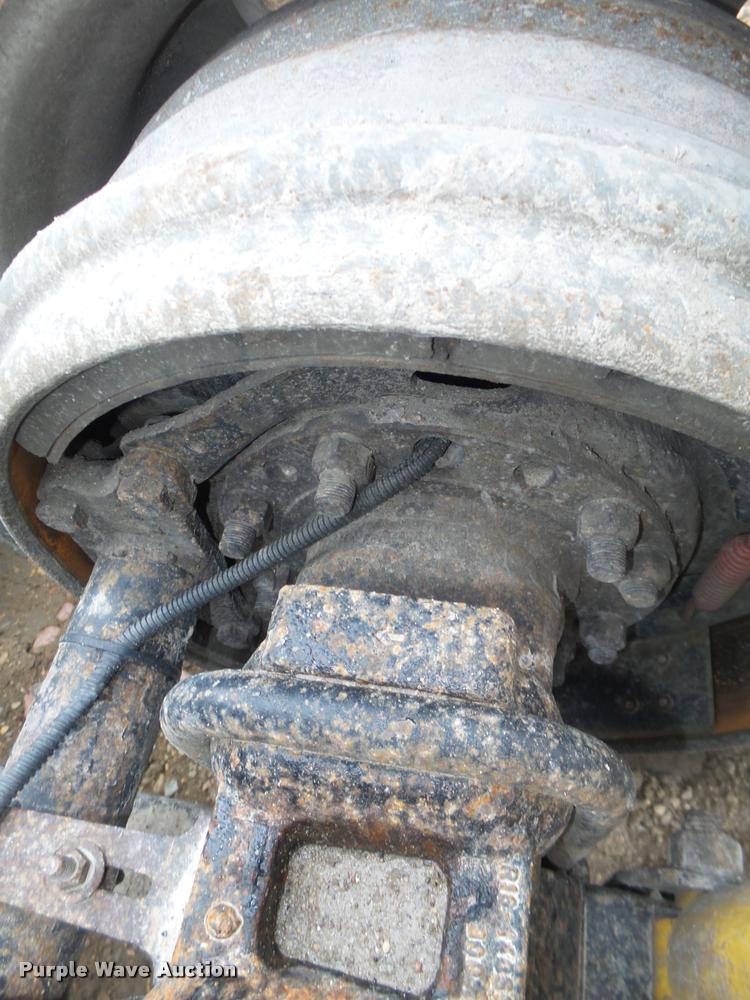 image for item DA0668 2006 Freightliner Columbia CL120 semi truck