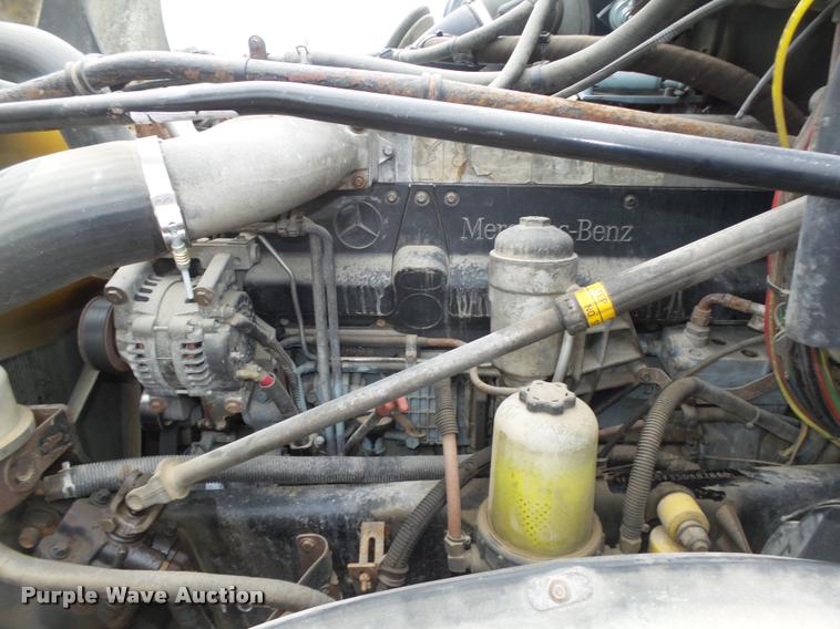 image for item DA0669 2005 Freightliner Columbia CL120 semi truck