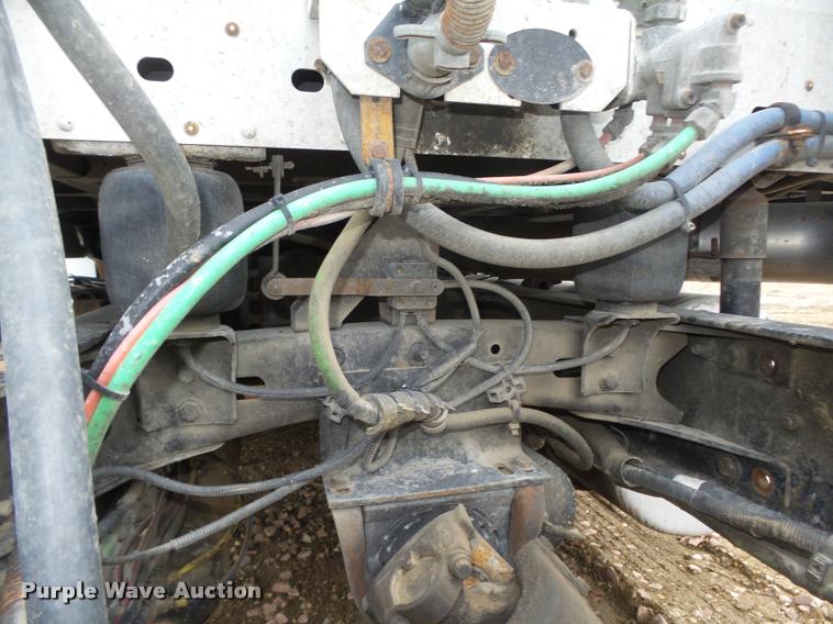 image for item DA0669 2005 Freightliner Columbia CL120 semi truck