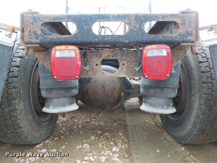 image for item DA0669 2005 Freightliner Columbia CL120 semi truck