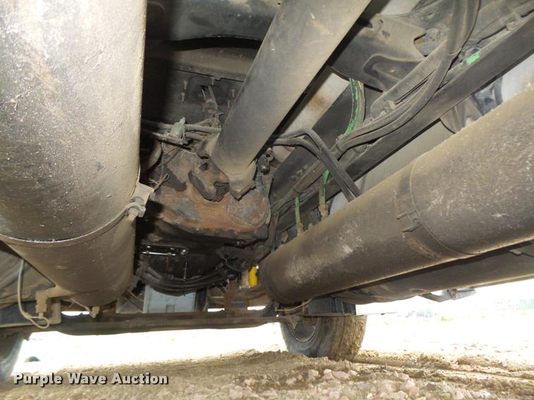 image for item DA0669 2005 Freightliner Columbia CL120 semi truck