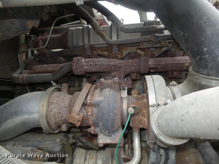 image for item DA0670 2005 Freightliner Columbia CL120 semi truck