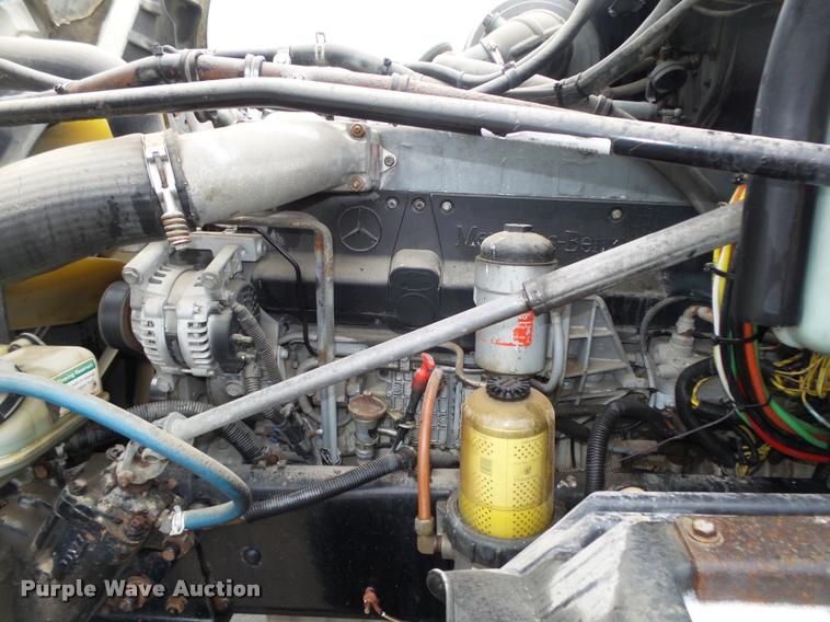 image for item DA0671 2006 Freightliner Columbia CL120 semi truck