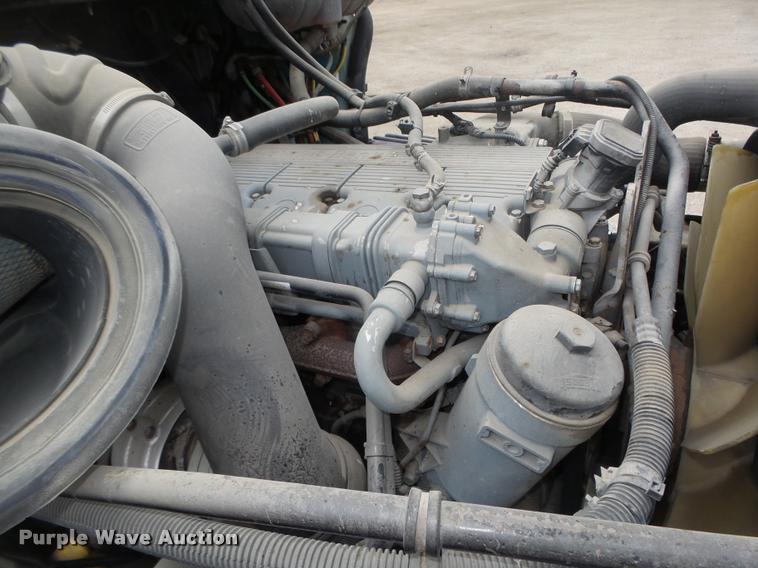 image for item DA0671 2006 Freightliner Columbia CL120 semi truck