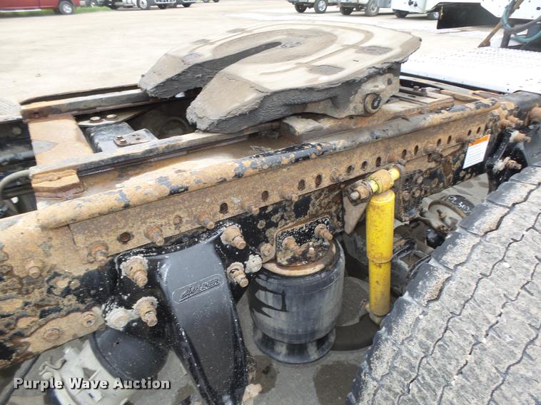 image for item DA0671 2006 Freightliner Columbia CL120 semi truck