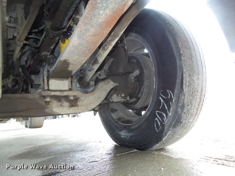 image for item DA0671 2006 Freightliner Columbia CL120 semi truck