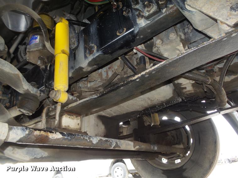 image for item DA0671 2006 Freightliner Columbia CL120 semi truck