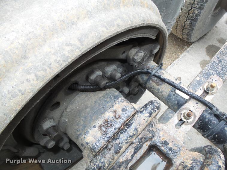 image for item DA0671 2006 Freightliner Columbia CL120 semi truck