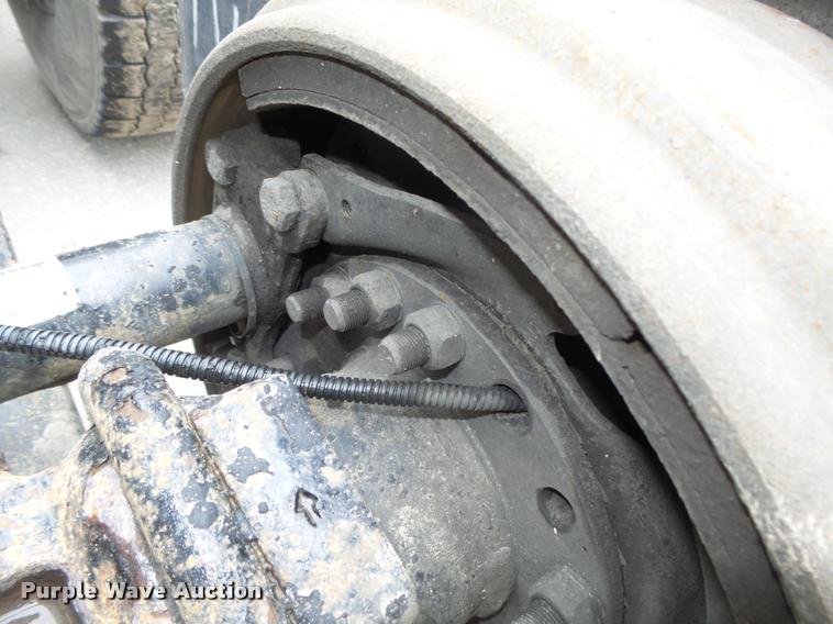 image for item DA0671 2006 Freightliner Columbia CL120 semi truck