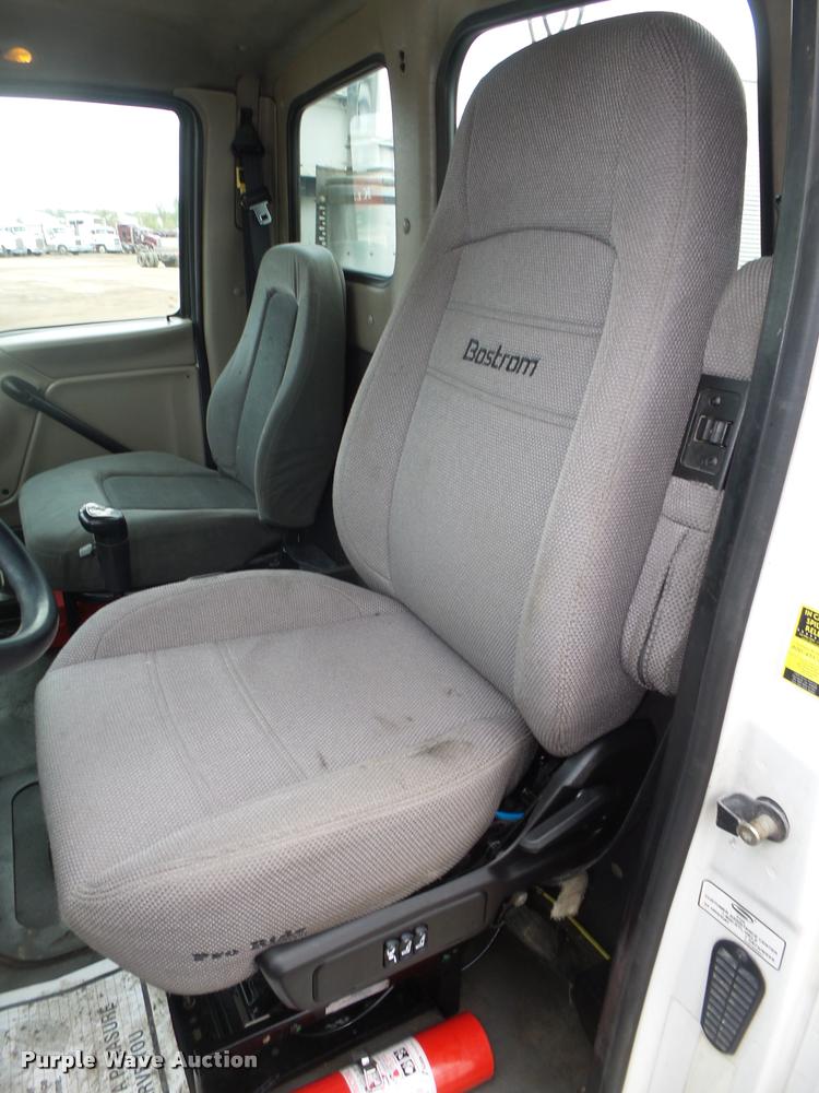 image for item DA0672 2006 Sterling AT9500 semi truck