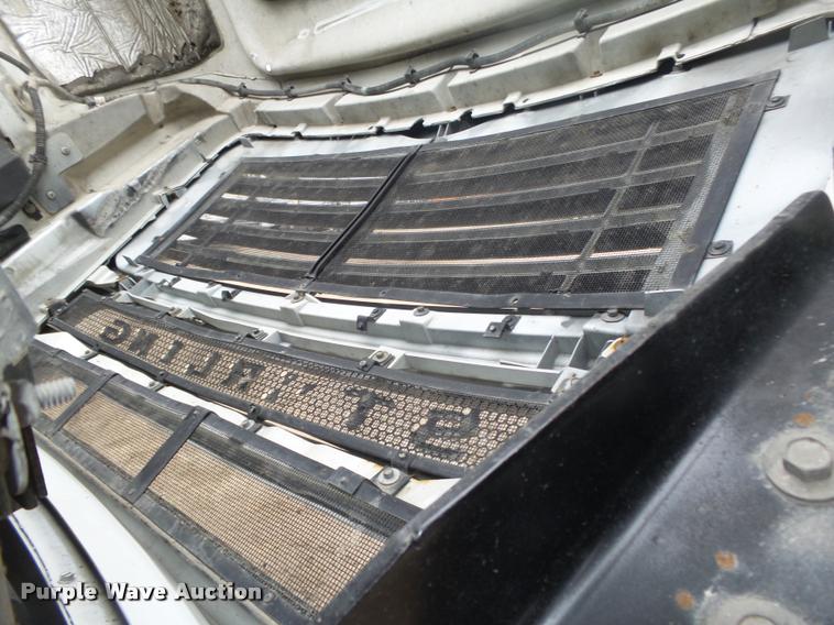 image for item DA0672 2006 Sterling AT9500 semi truck