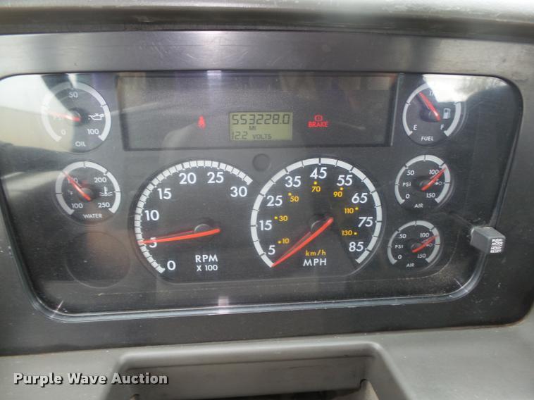 image for item DA0673 2006 Sterling AT9500 semi truck