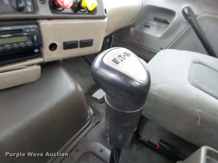 image for item DA0673 2006 Sterling AT9500 semi truck