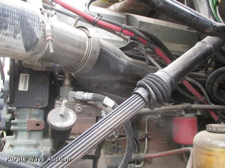 image for item DA0673 2006 Sterling AT9500 semi truck