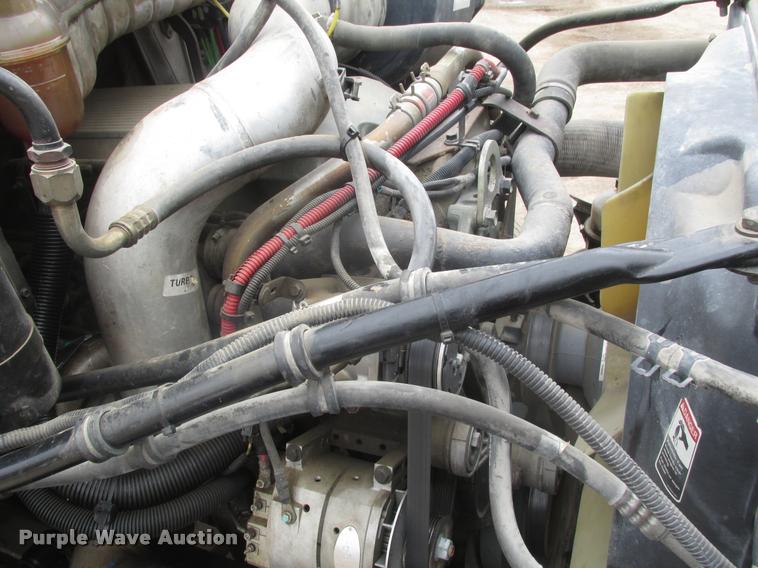 image for item DA0673 2006 Sterling AT9500 semi truck