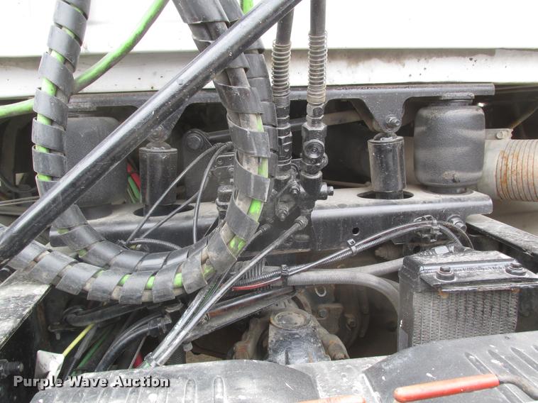 image for item DA0673 2006 Sterling AT9500 semi truck