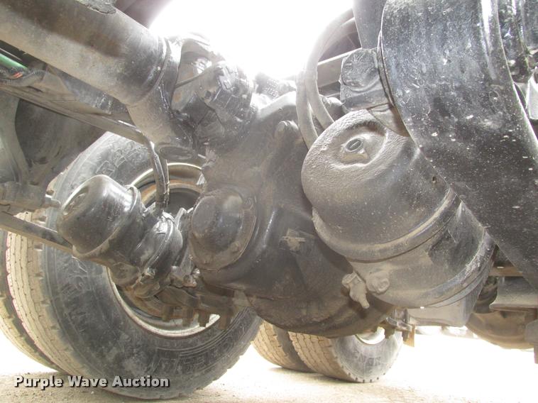 image for item DA0673 2006 Sterling AT9500 semi truck