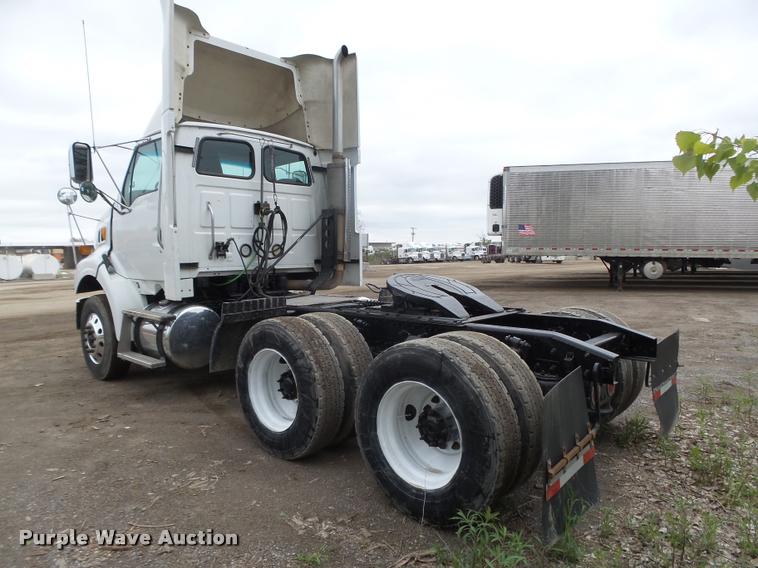 image for item DA0674 2006 Sterling AT9500 semi truck