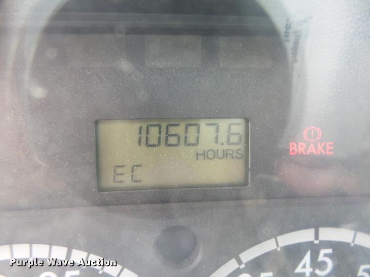 image for item DA0674 2006 Sterling AT9500 semi truck