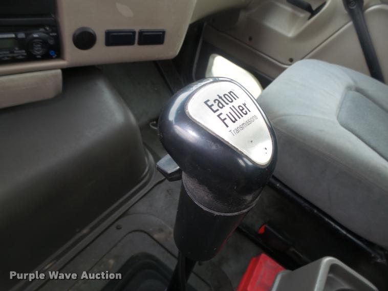 image for item DA0674 2006 Sterling AT9500 semi truck