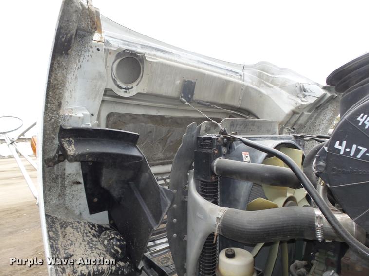 image for item DA0674 2006 Sterling AT9500 semi truck