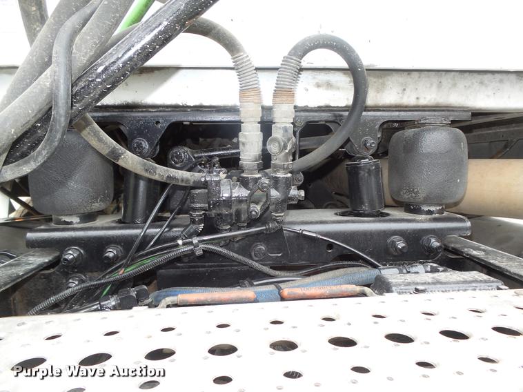 image for item DA0674 2006 Sterling AT9500 semi truck