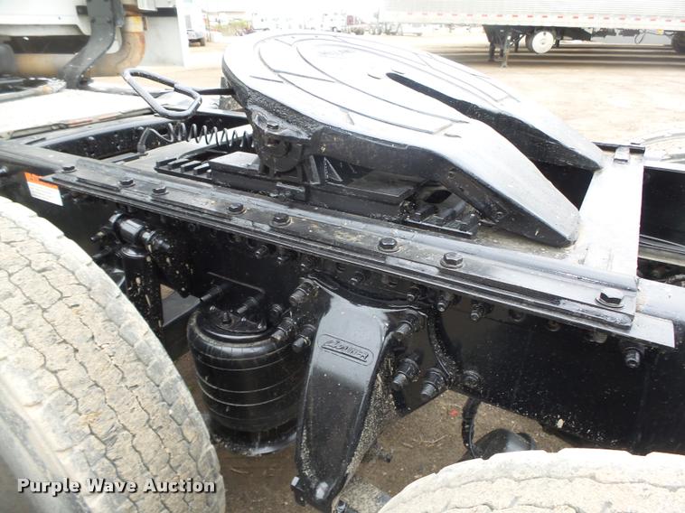 image for item DA0674 2006 Sterling AT9500 semi truck