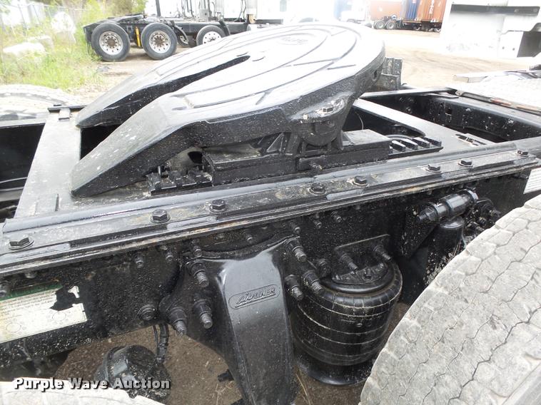 image for item DA0674 2006 Sterling AT9500 semi truck