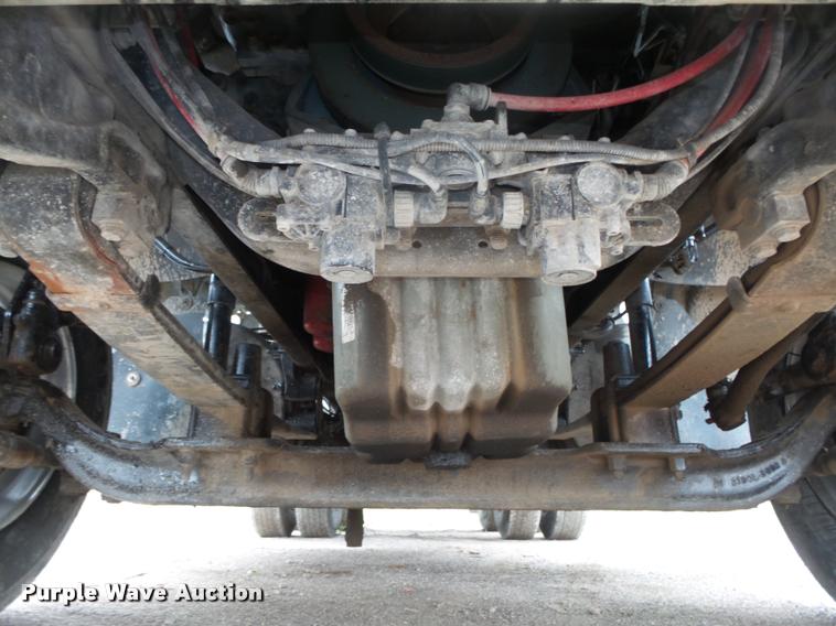 image for item DA0674 2006 Sterling AT9500 semi truck