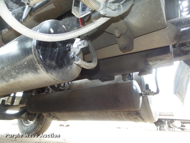 image for item DA0674 2006 Sterling AT9500 semi truck