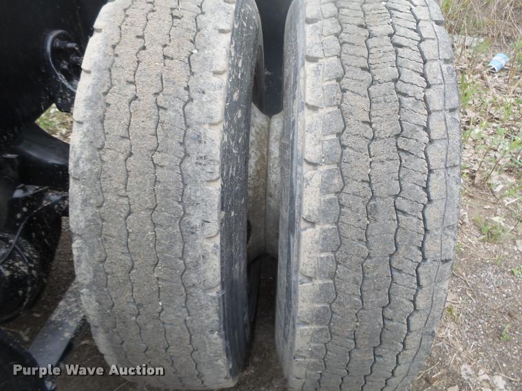 image for item DA0674 2006 Sterling AT9500 semi truck