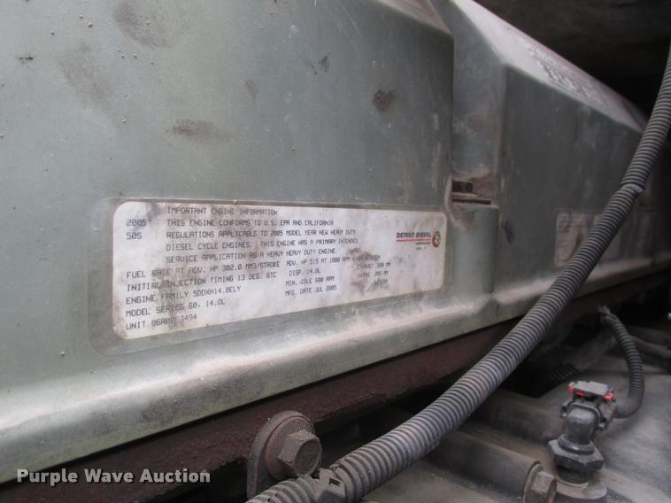 image for item DA0675 2006 Sterling AT9500 semi truck