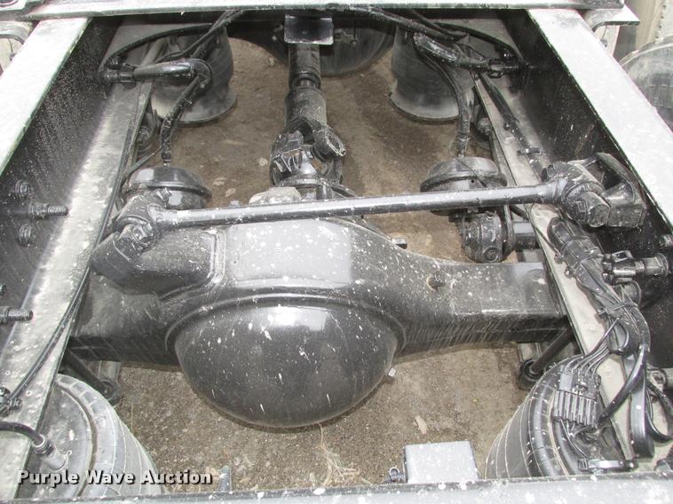 image for item DA0675 2006 Sterling AT9500 semi truck