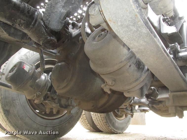 image for item DA0675 2006 Sterling AT9500 semi truck