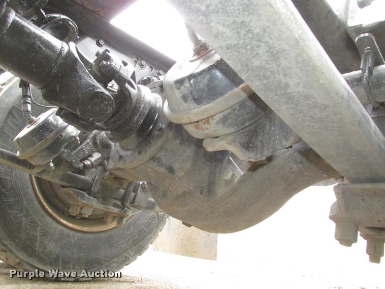 image for item DA0675 2006 Sterling AT9500 semi truck