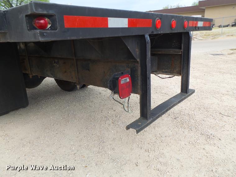 image for item DA3462 1999 Freightliner FL60 flatbed truck
