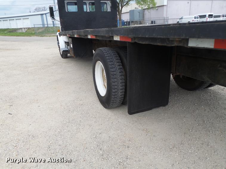 image for item DA3462 1999 Freightliner FL60 flatbed truck