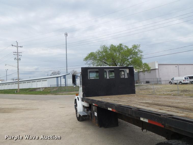 image for item DA3462 1999 Freightliner FL60 flatbed truck