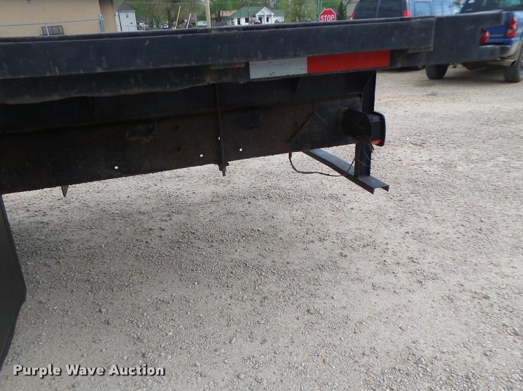 image for item DA3462 1999 Freightliner FL60 flatbed truck