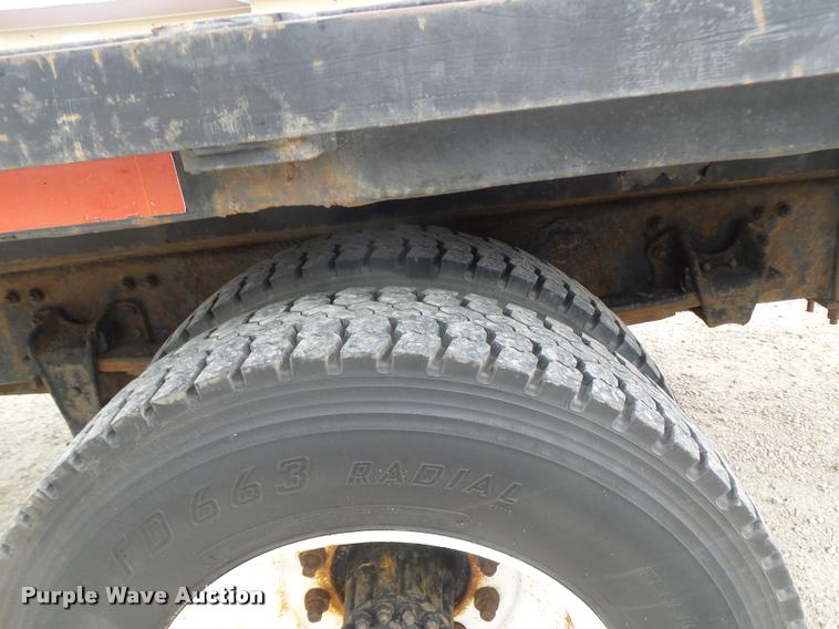 image for item DA3462 1999 Freightliner FL60 flatbed truck